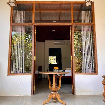 The Dale Mirissa Hotel Bagian luar foto