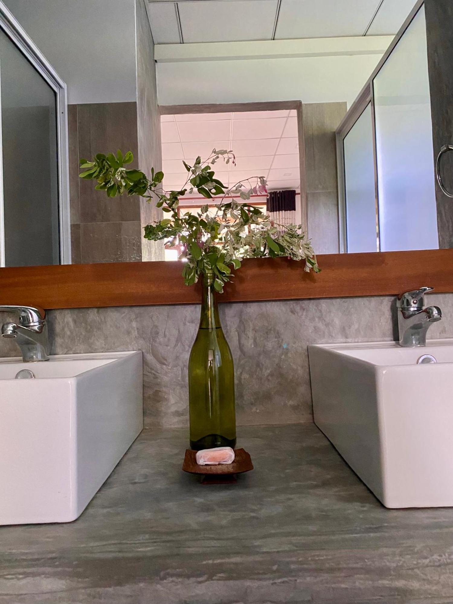 The Dale Mirissa Hotel Bagian luar foto